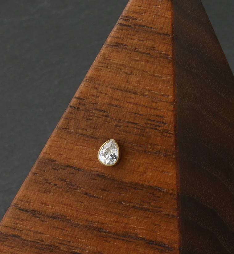 Gold PVD Teardrop CZ Threadless Titanium Top - Image 2