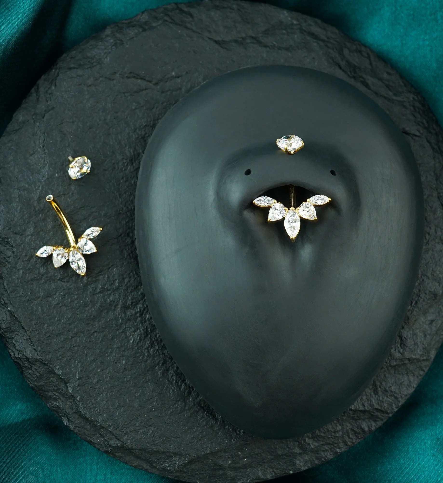 Gold PVD Winged CZ Titanium Internally Threaded Belly Button Ring - Image 2