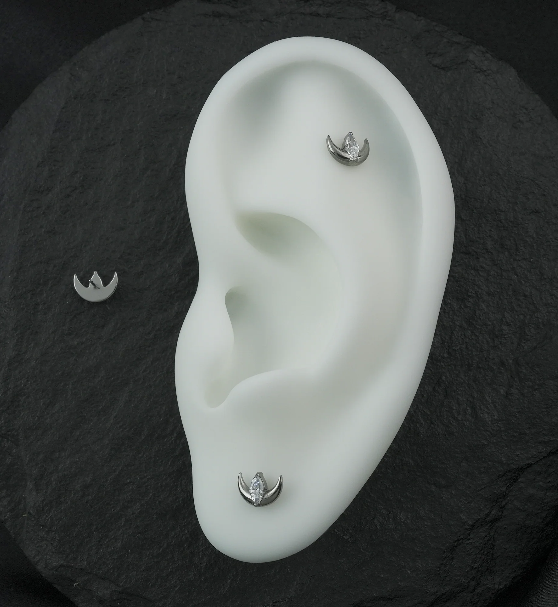 Half Moon Marquise Clear CZ Titanium Threadless Top - Image 2