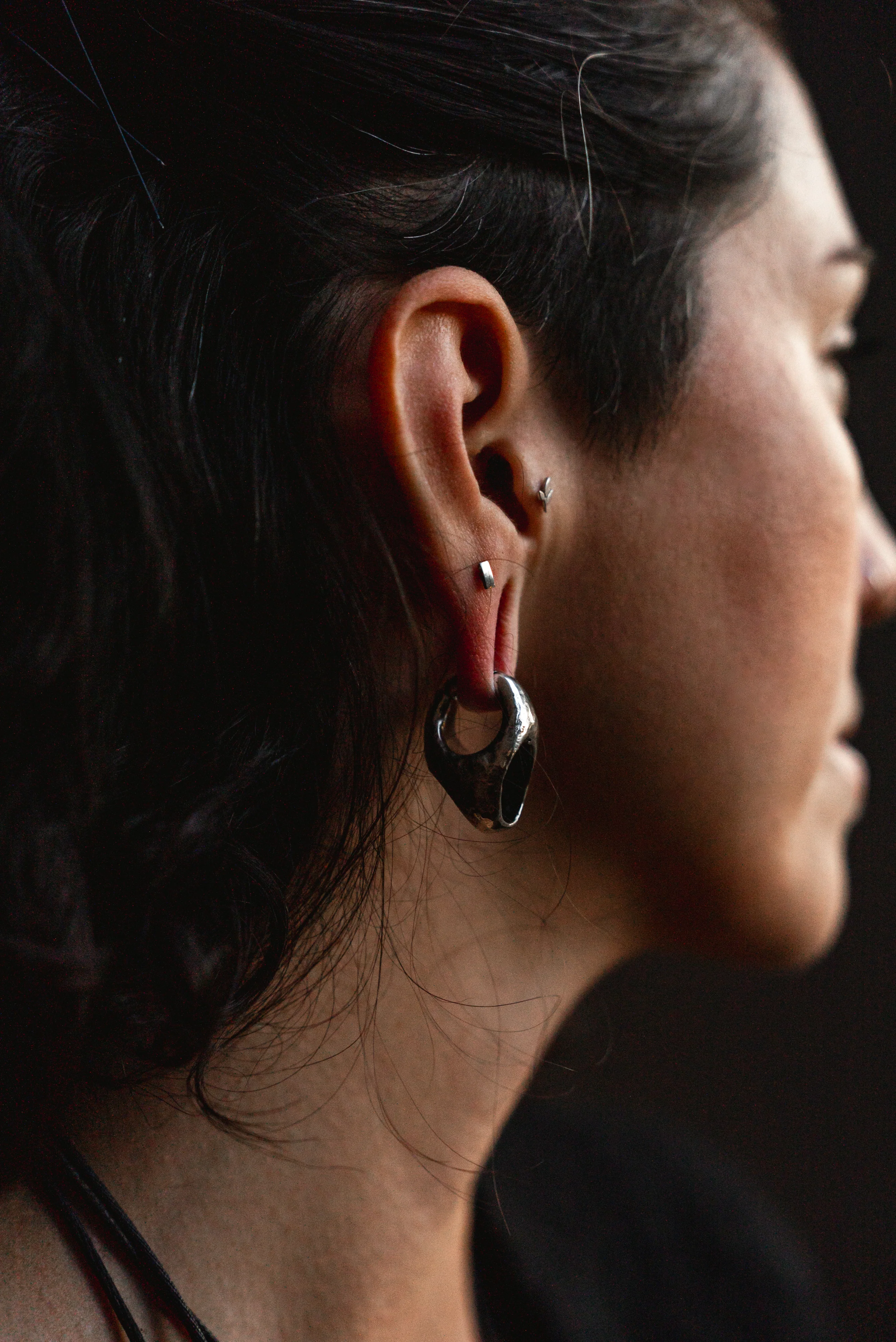 Salient White Brass Hinged Ear Weights - Image 2