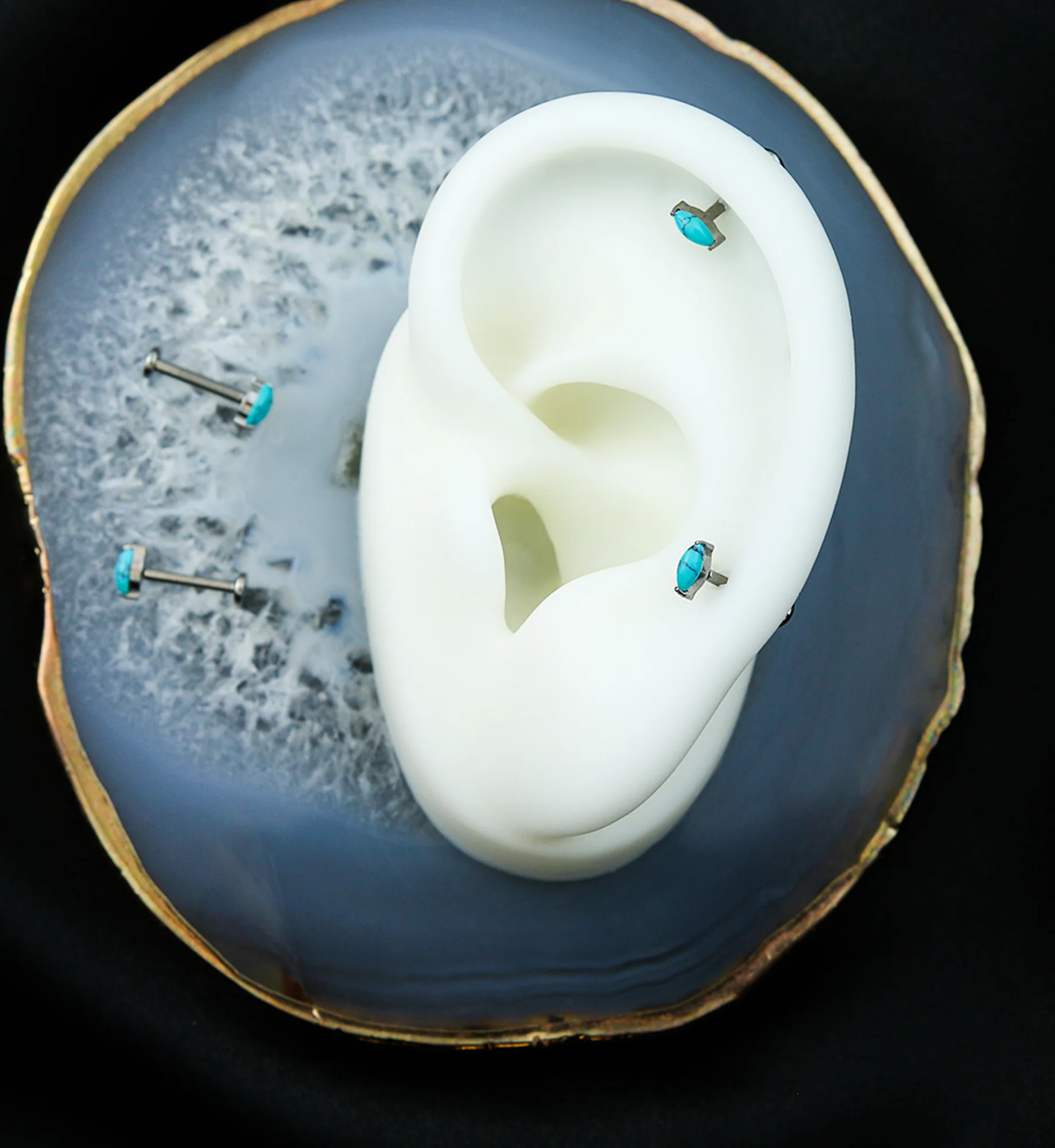 Howlite Turquoise Marquise Titanium Threadless Labret - Image 2