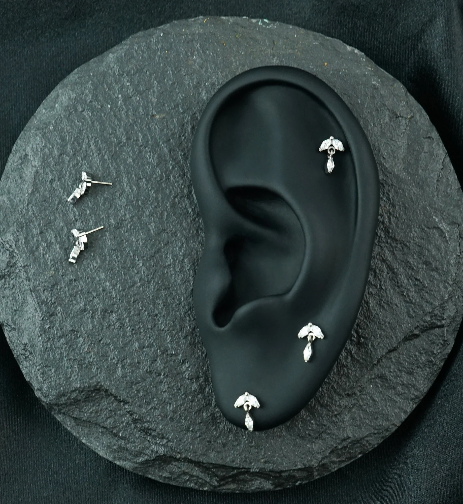 Leafdrop Clear CZ Hanging Gem Titanium Threadless Top - Image 2