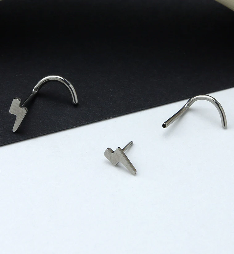 Lightning Bolt Titanium Threadless Nose Screw Ring - Image 2