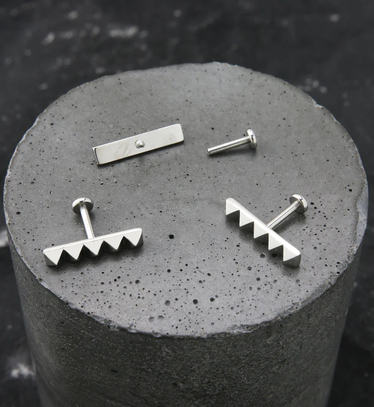 Long Polyhedra Row Stainless Steel Internally Threaded Labret - Image 2