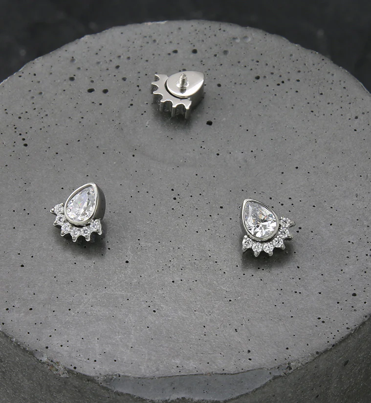 Lure Teardrop CZ Internally Threaded Titanium Top - Image 2