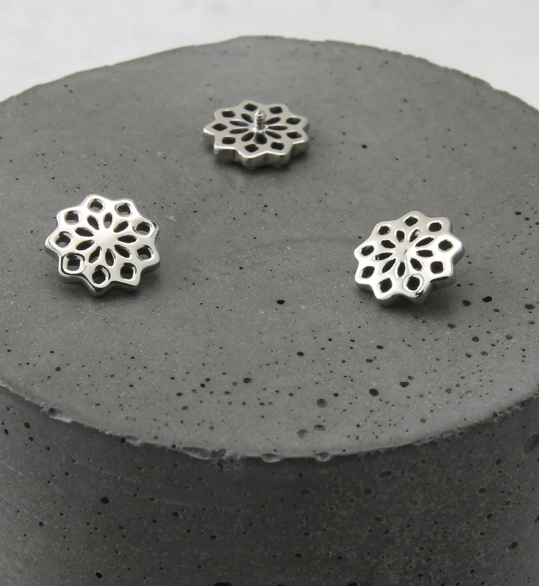 Mandala Flower Internally Threaded Titanium Top - Image 2