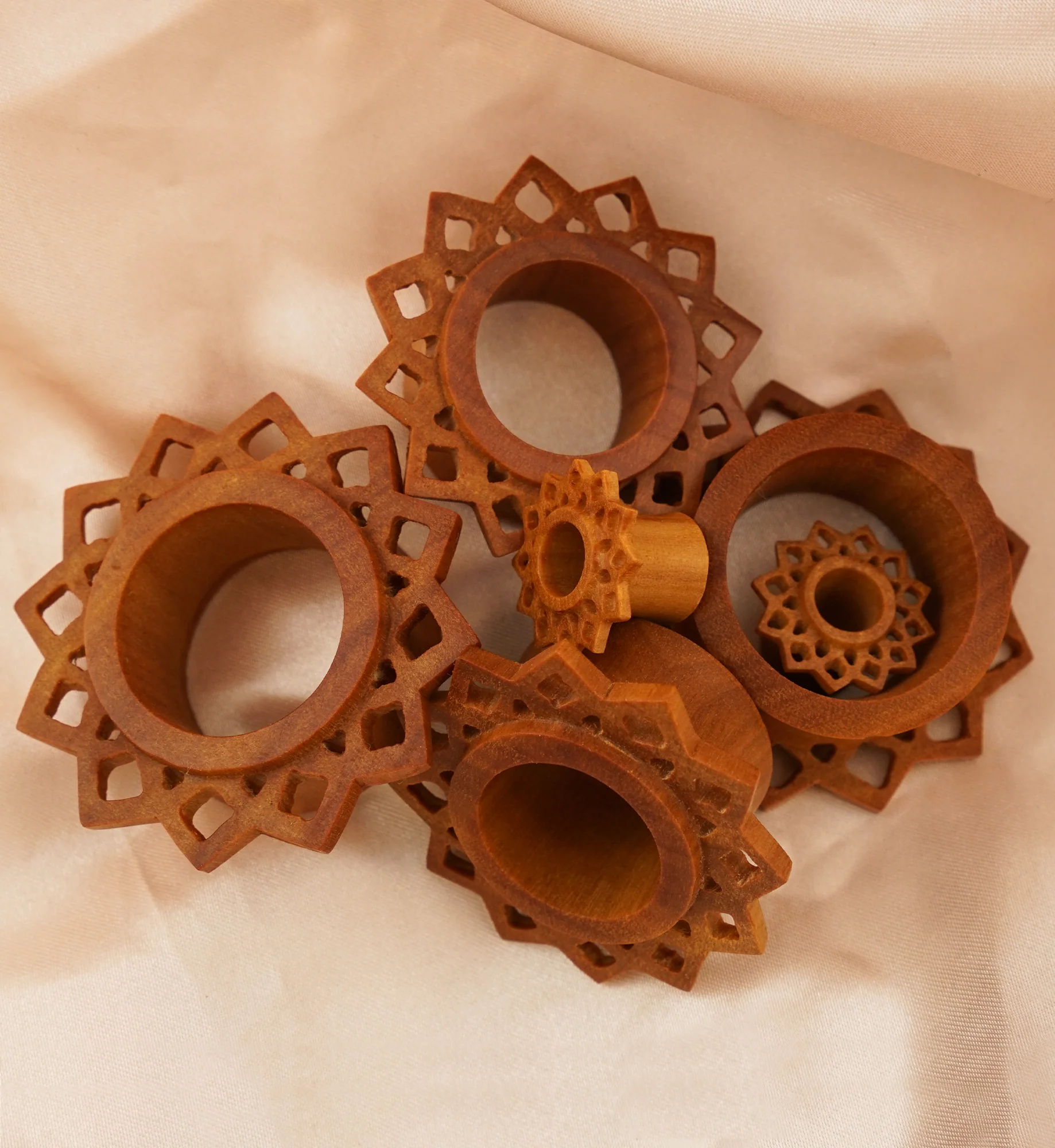 Mandala Flower Saba Wood Tunnels - Image 2