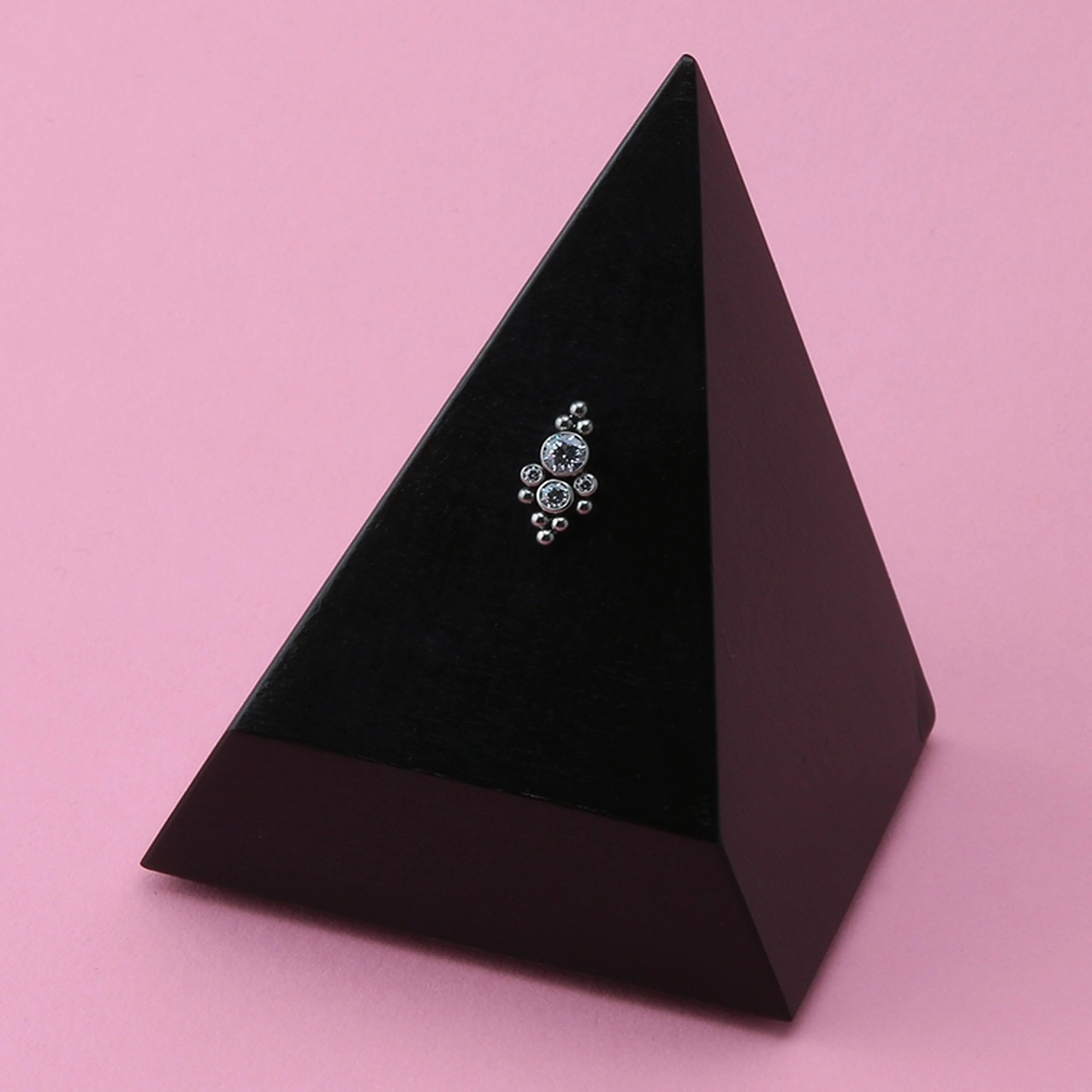 Modish Beaded Swarovski CZ Titanium Threadless Top - Image 3
