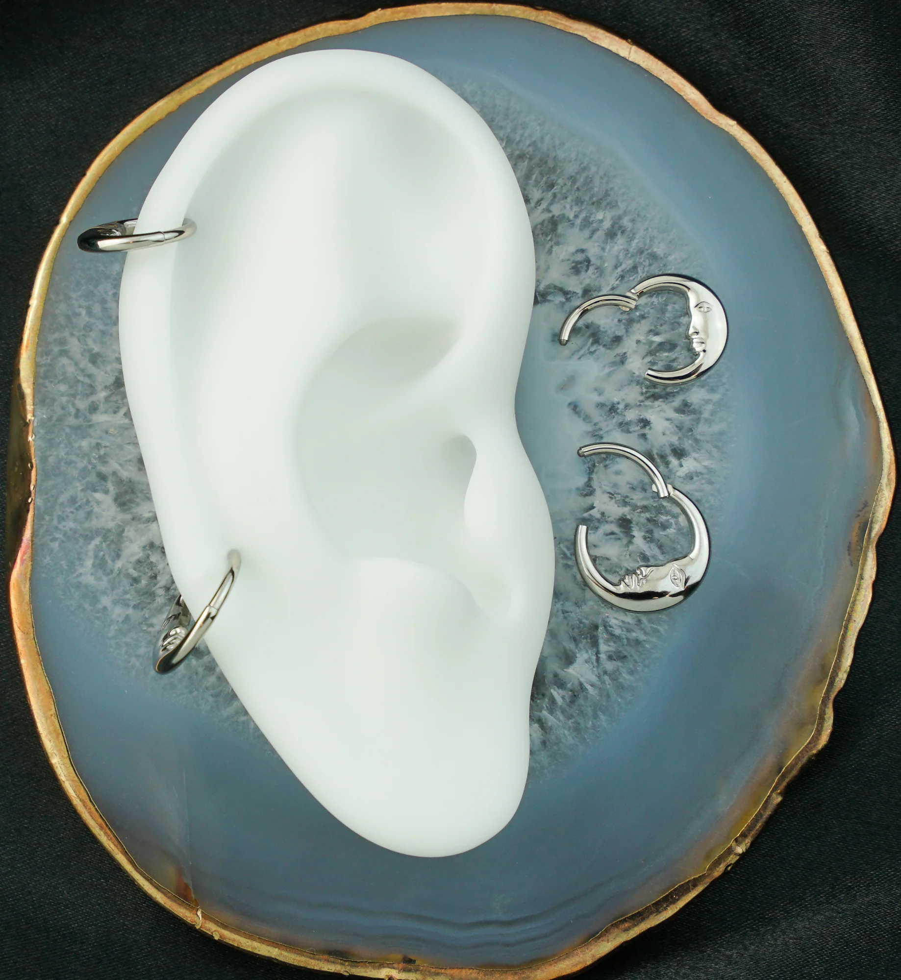 Moon Face Crescent Stainless Steel Hinged Segment Ring - Image 2