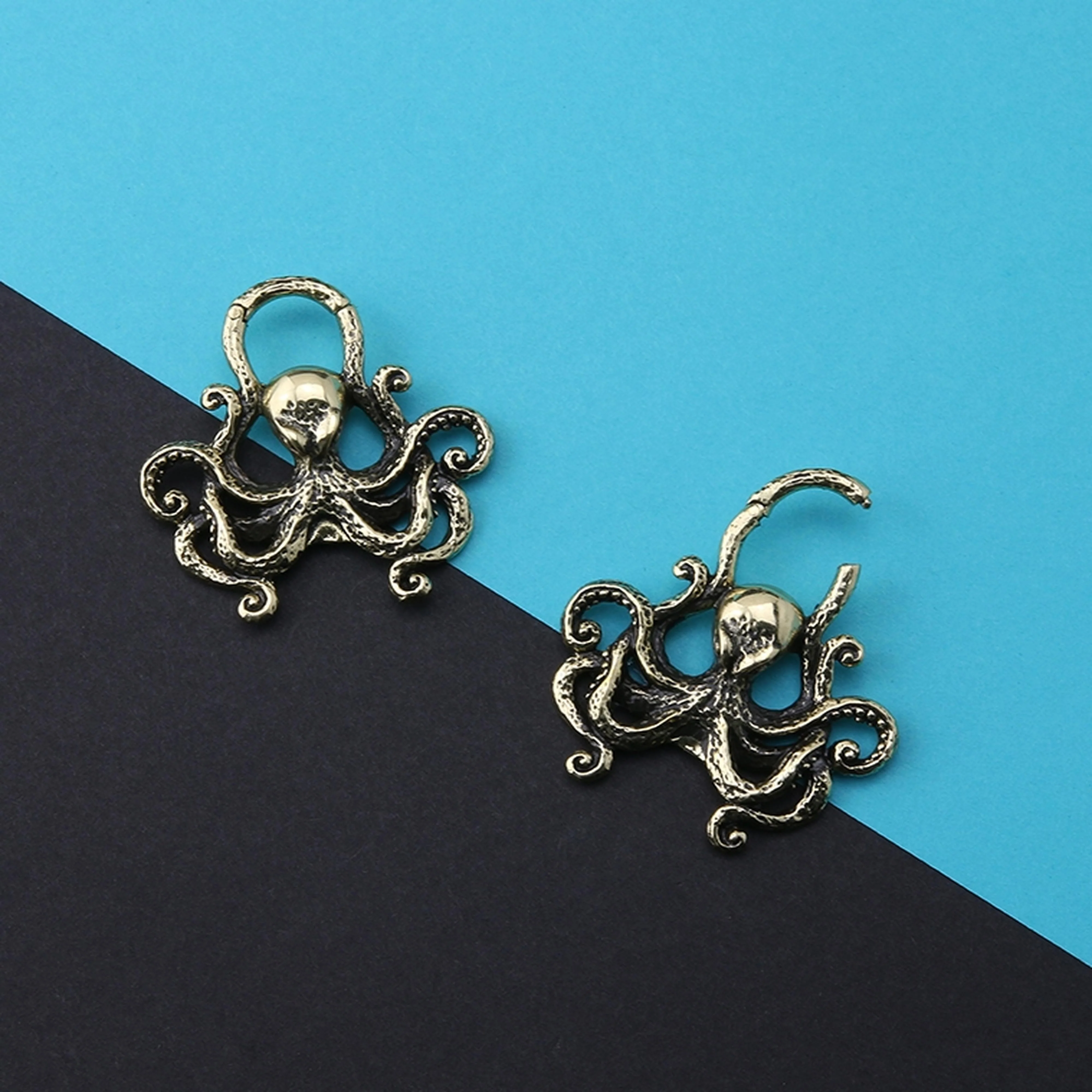 Octopus Hinged Ear Weights - Image 3