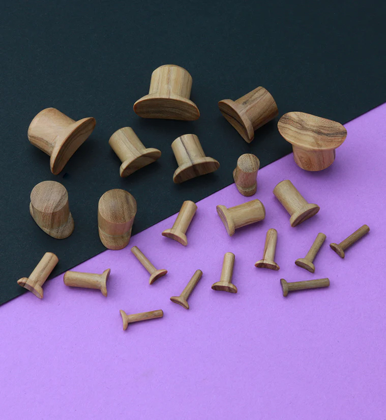 Olive Wood Labret Plug - Image 2