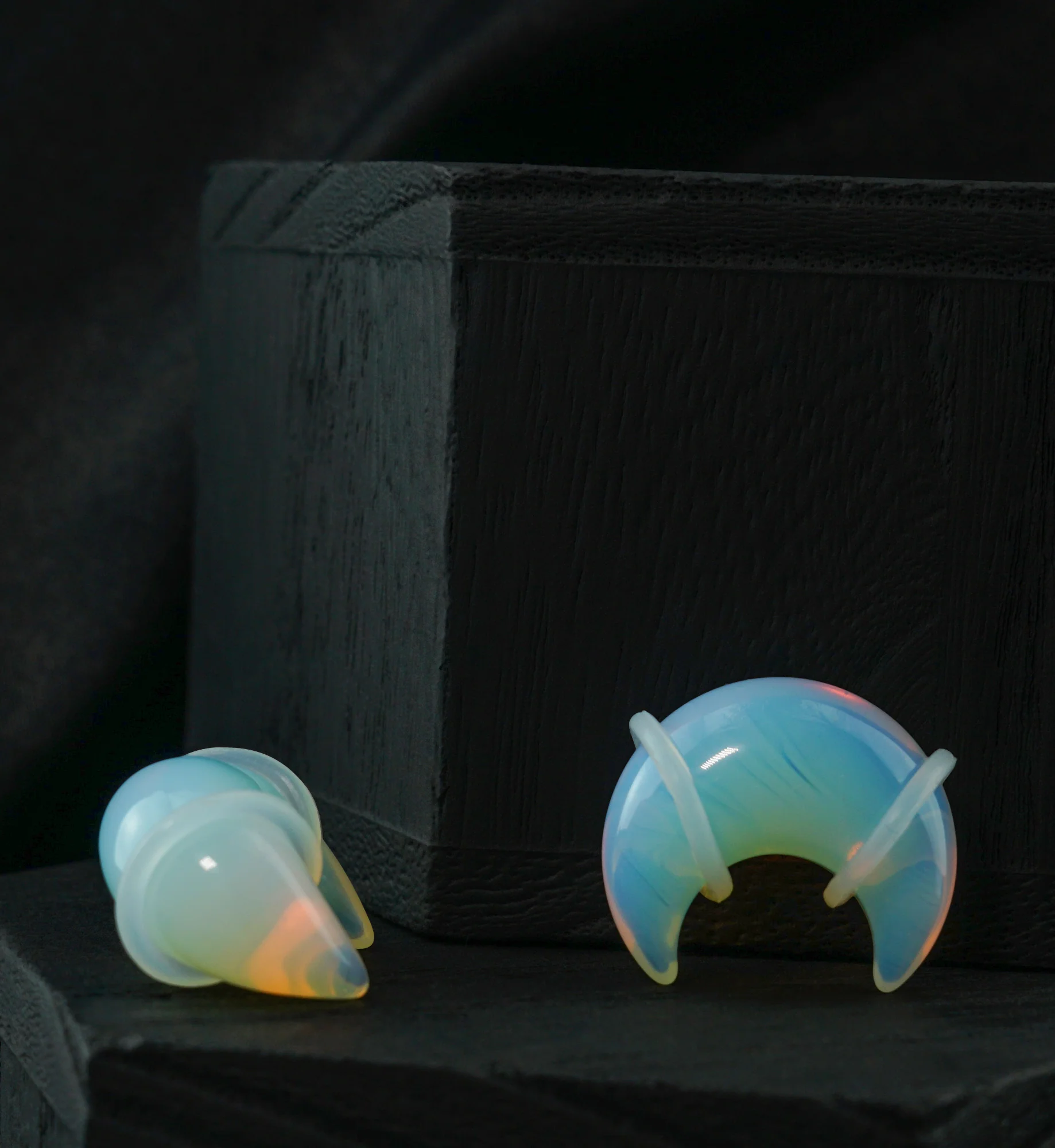 Opalite Glass Septum Pincher - Image 2