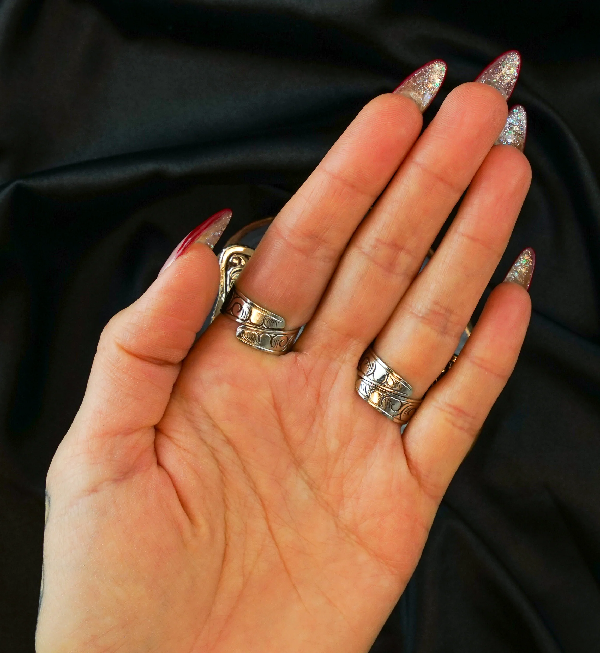 Ornate Fossilized Shark Tooth White Brass Ring - Image 2