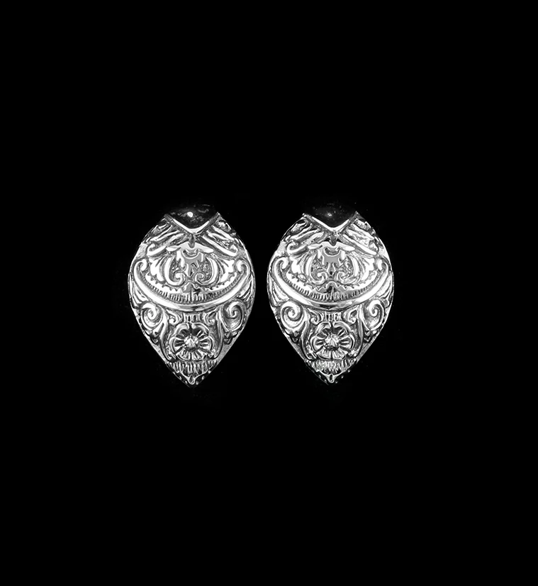 Ornate White Brass Ear Weights - Image 4