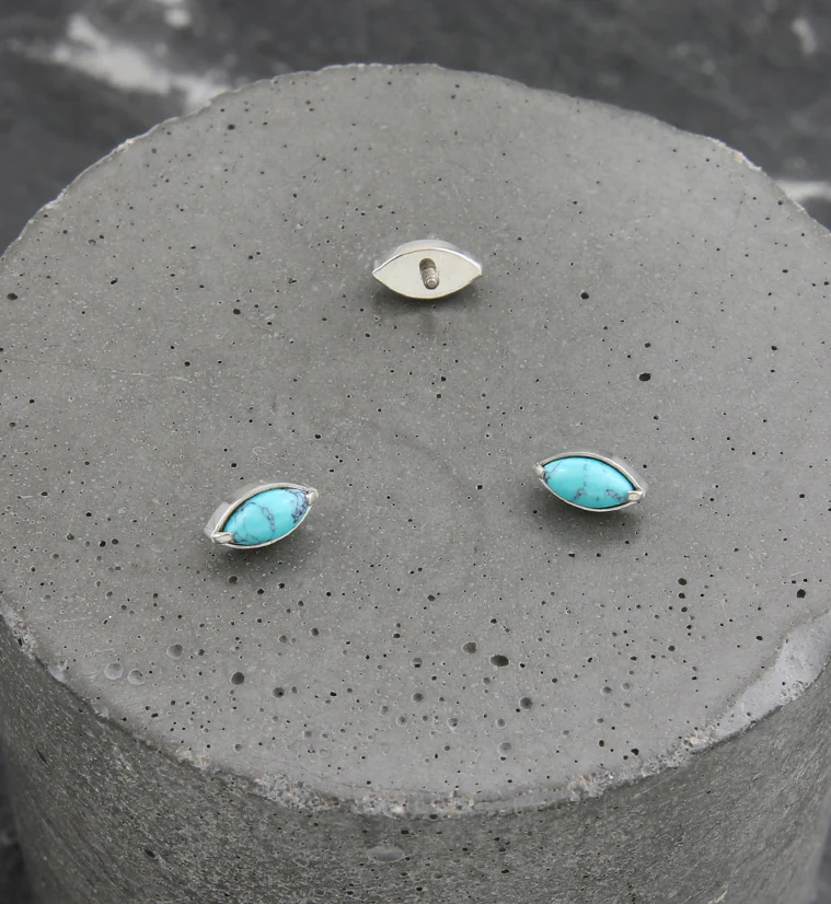 Oval Howlite Turquoise Stone Titanium Internally Threaded Top - Image 2
