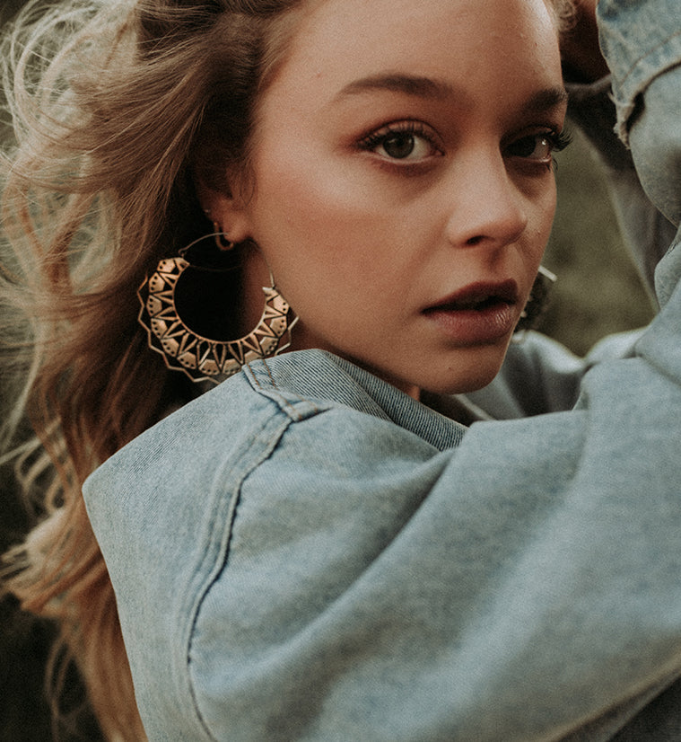 Palmette Titanium Hangers - Earrings - Image 2