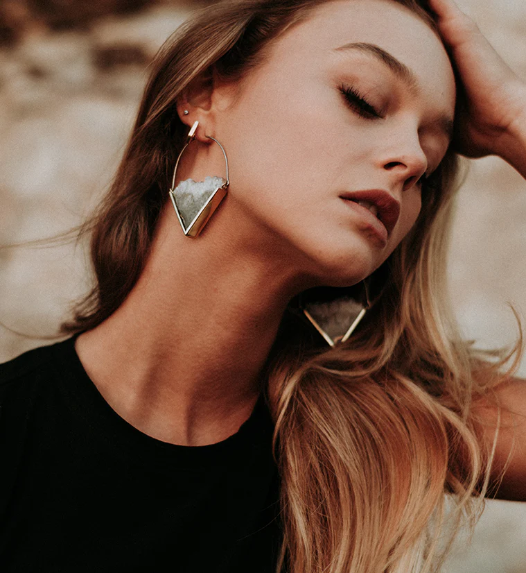 Parabola Titanium & Amethyst Earrings - Image 3