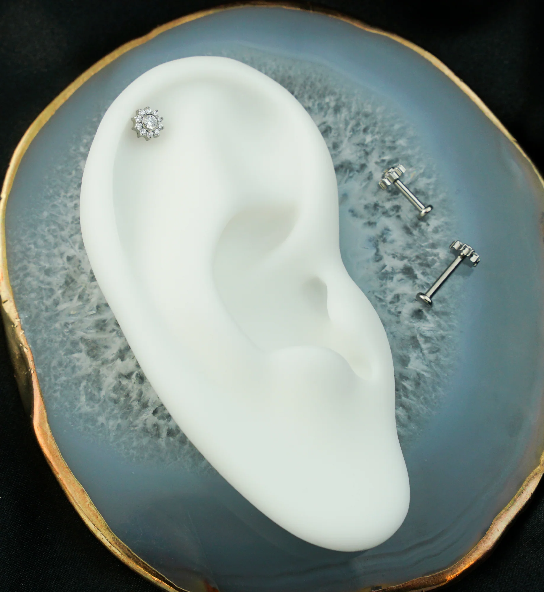 Pave Flower Clear CZ Internally Threaded Titanium Labret - Image 2
