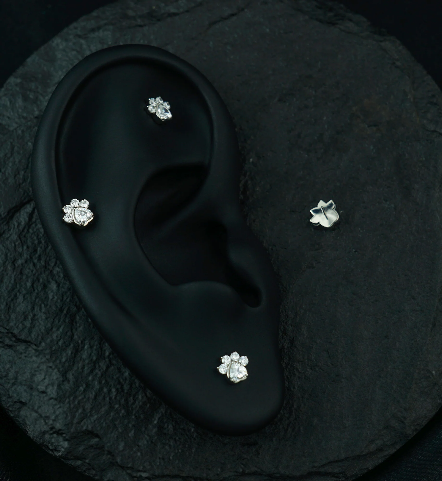 Pet Paw Clear CZ Threadless Titanium Top - Image 2