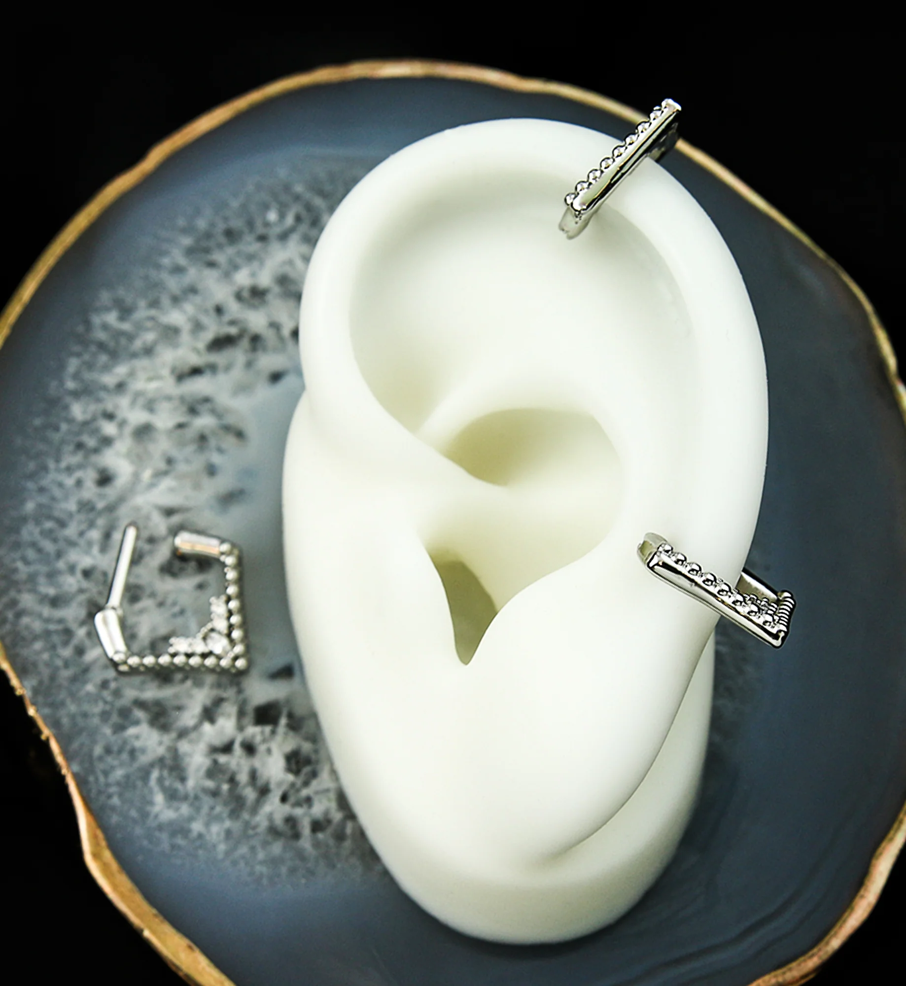 Point Beaded Clear CZ Cluster Stainless Steel Hinged Segment Ring - Image 2