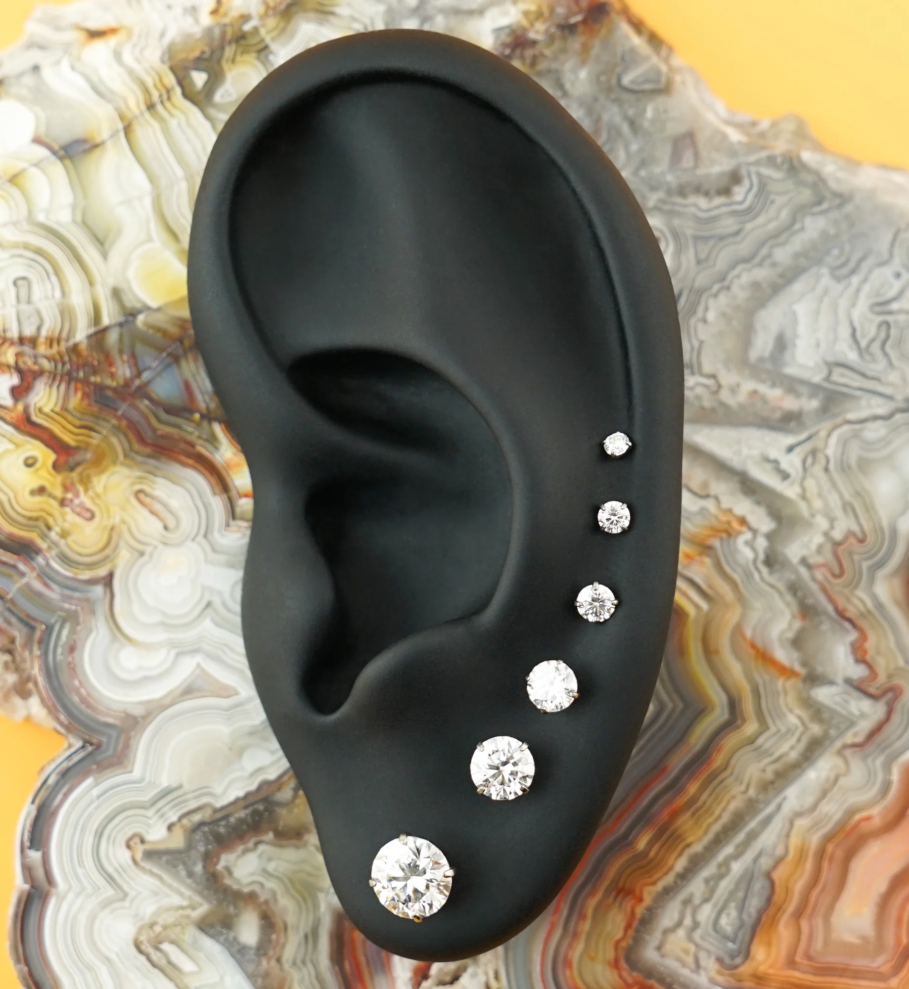 Prong Clear Moissanite Gem Titanium Threadless Labret - Image 2