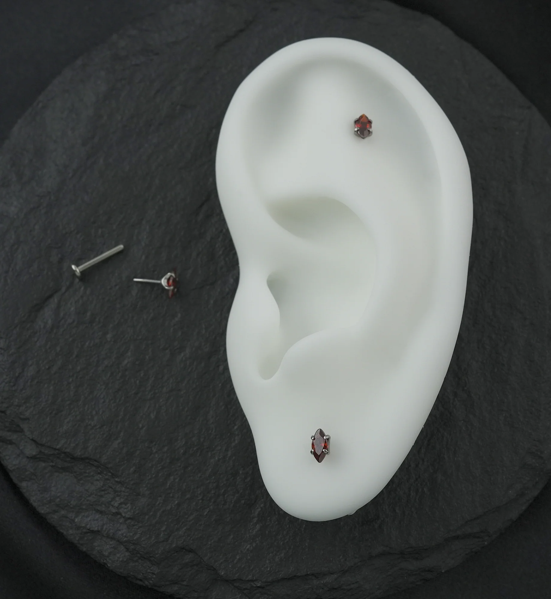 Prong Marquise Red CZ Threadless Titanium Flat Disk Labret - Image 2
