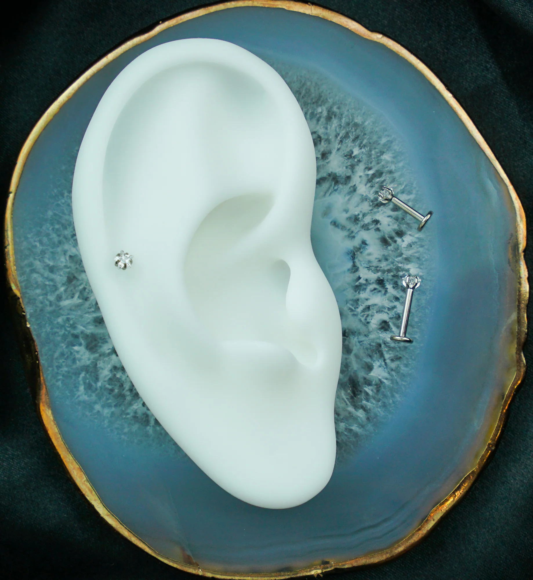 Prong Star Clear CZ Internally Threaded Titanium Labret - Image 2