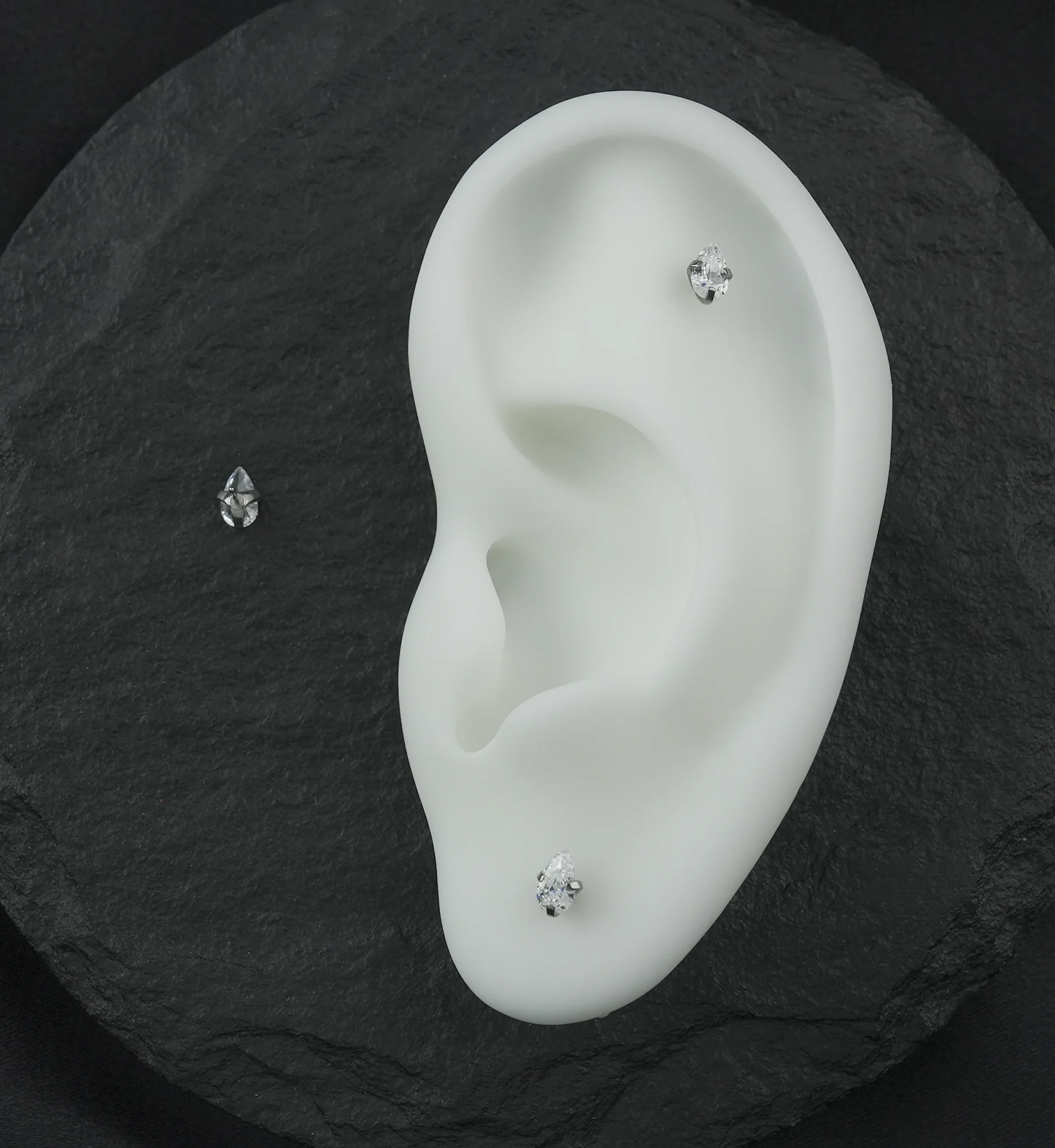 Prong Teardrop Clear CZ Titanium Threadless Top - Image 2