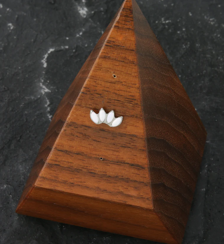 Quartet White Opalite Threadless Titanium Top - Image 2