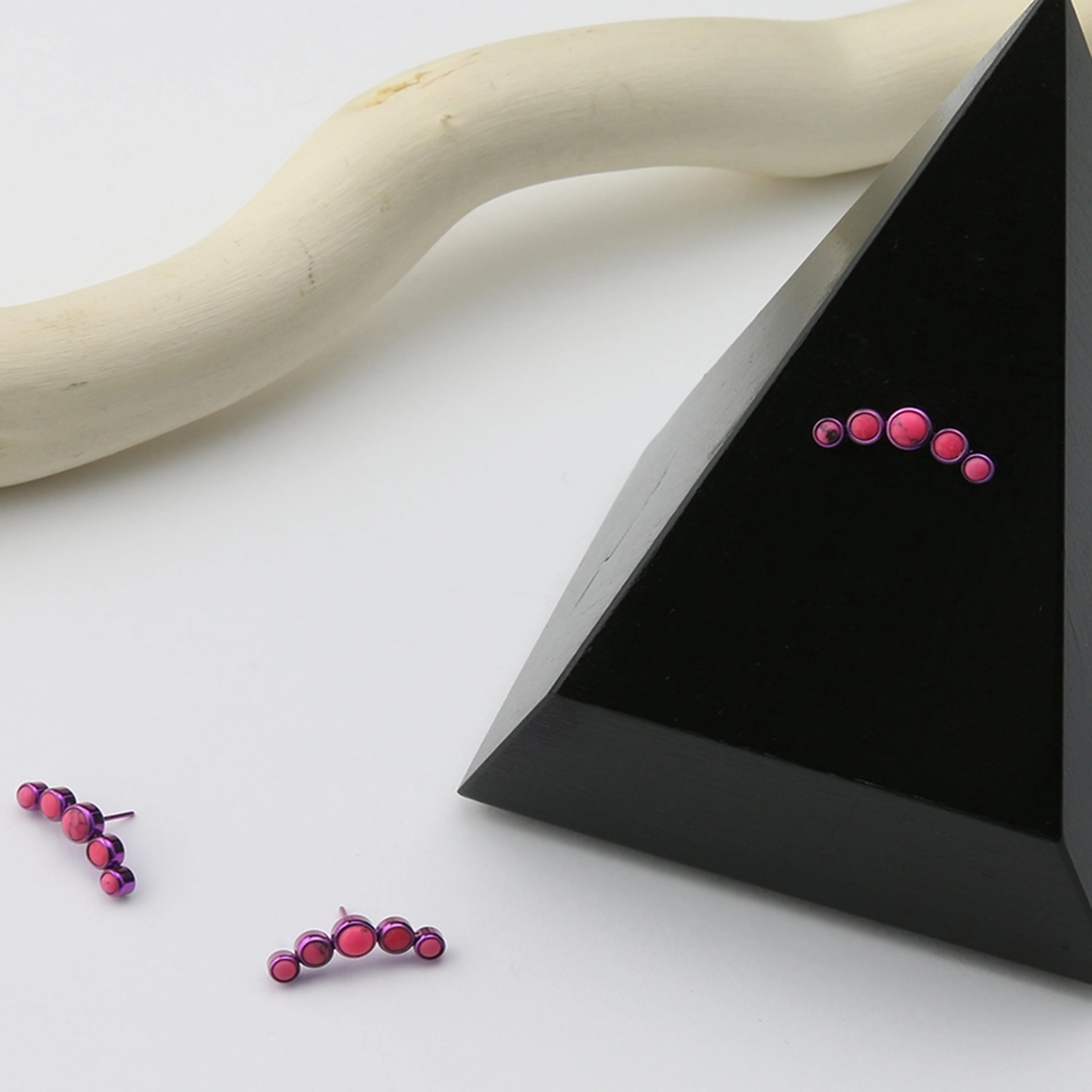 Quinate Pink Howlite Stone Purple Titanium Threadless Top