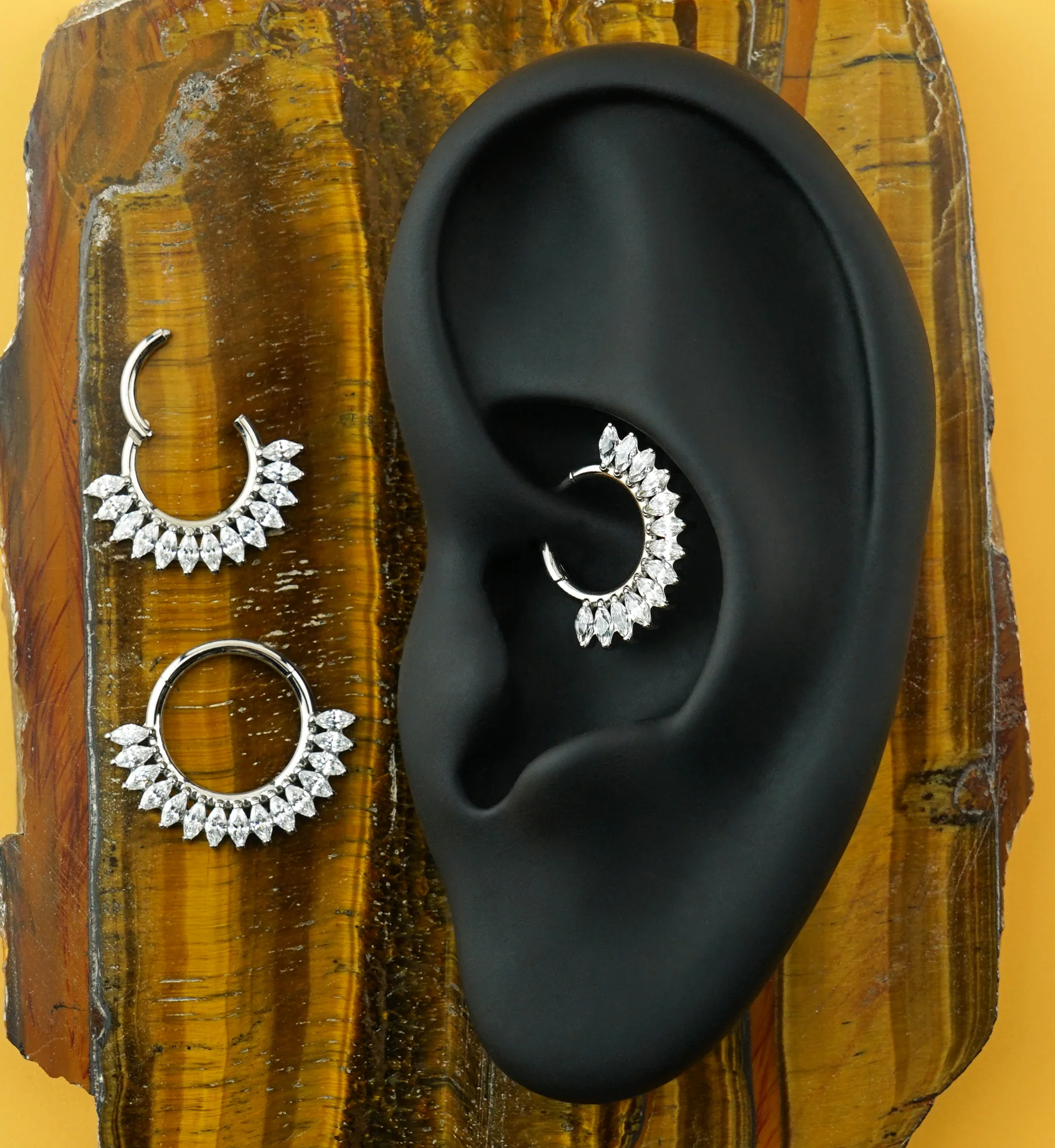 Cutlass Clear CZ Titanium Hinged Segment Ring - Image 3