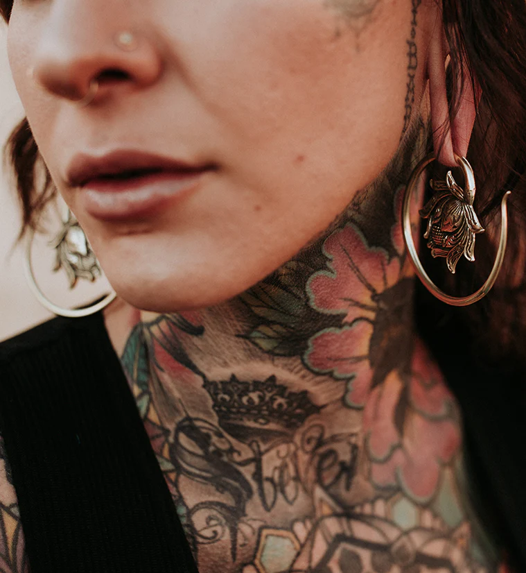 Resting Lotus Brass Ear Weights - Image 3