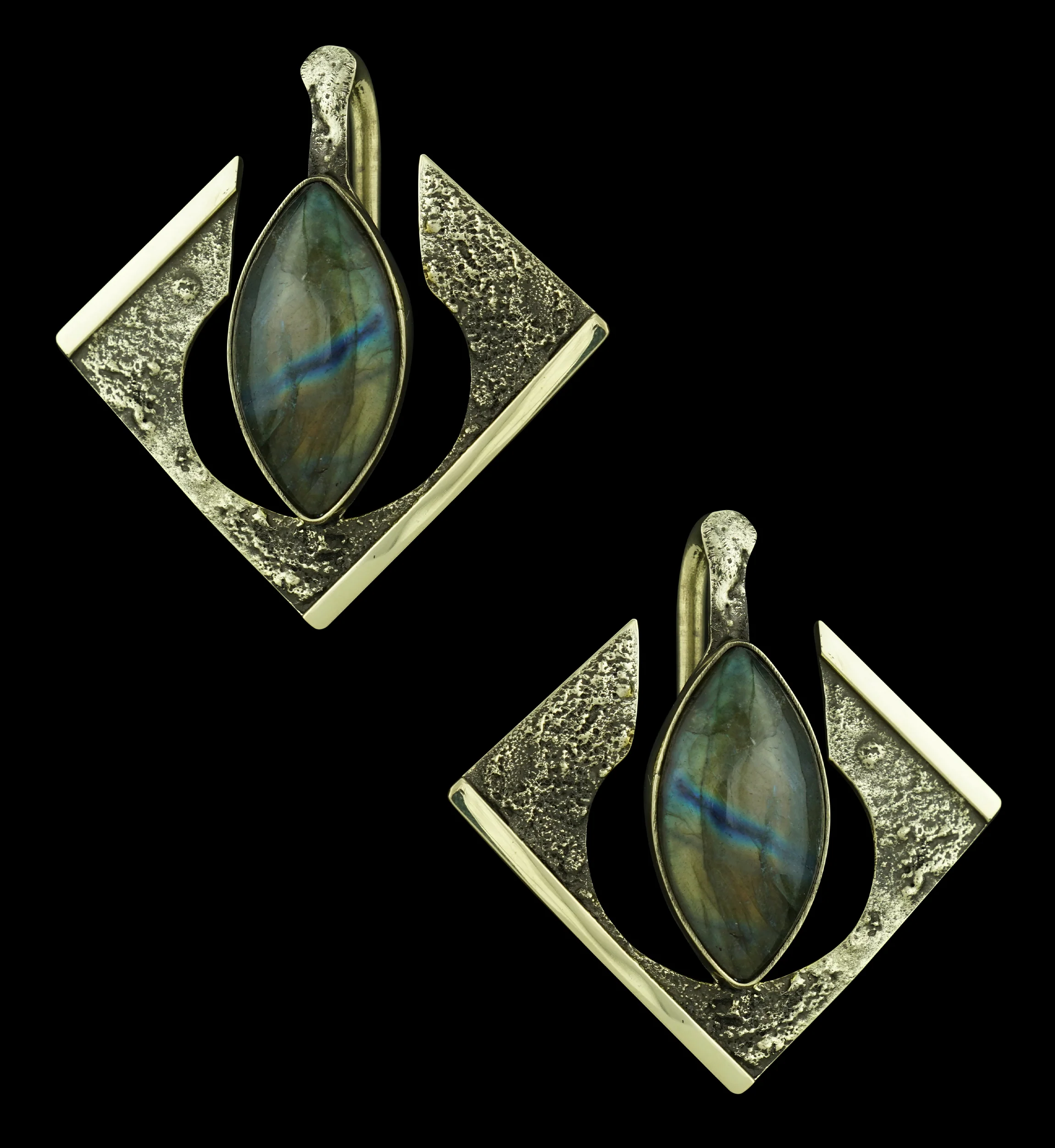 Rhombus Hammered Ellipse Labradorite Stone Inlay Brass Ear Weights - Image 3