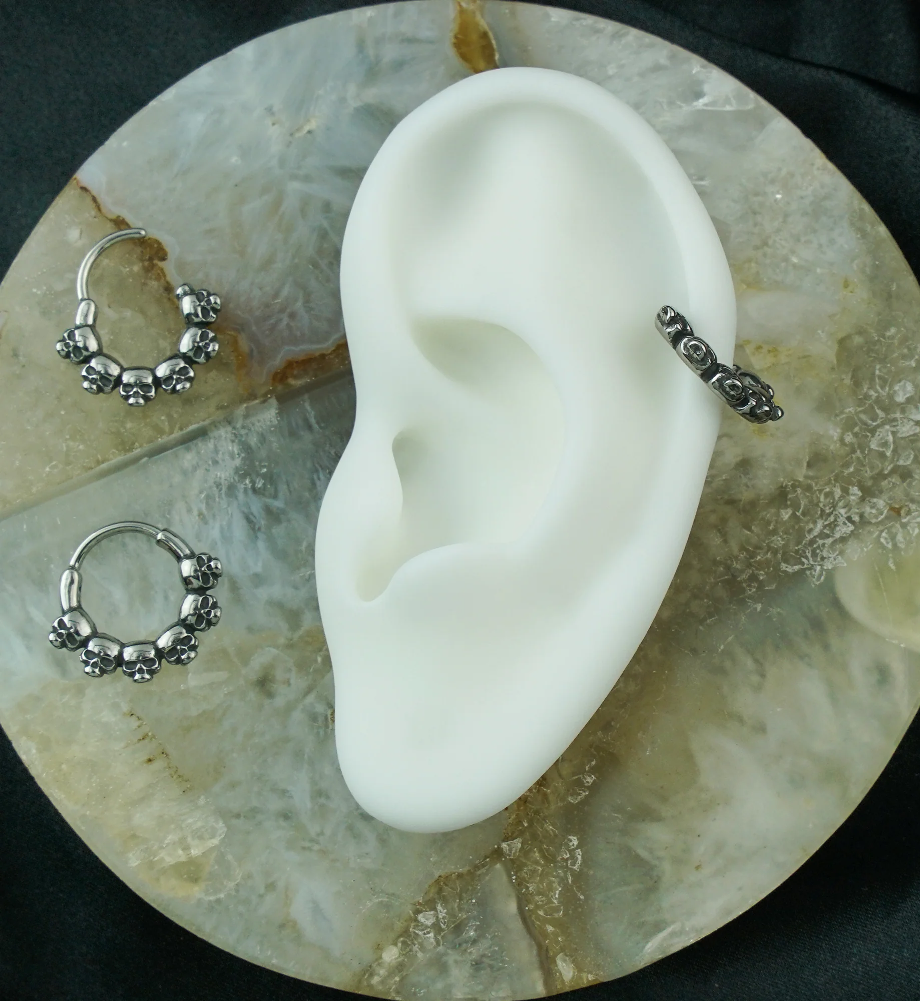 Ring Of Skulls Stainless Steel Hinged Segment Ring - Image 3
