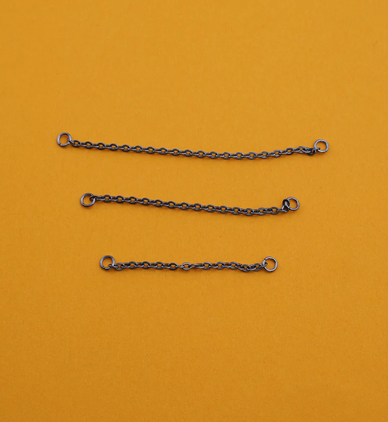 Rolo Titanium Nose & Cartilage Piercing Chain - Image 3