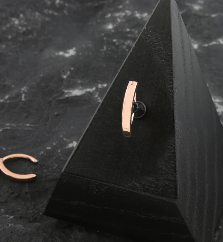 Rose Gold PVD Bar Titanium Hinged Belly Button Ring - Image 2