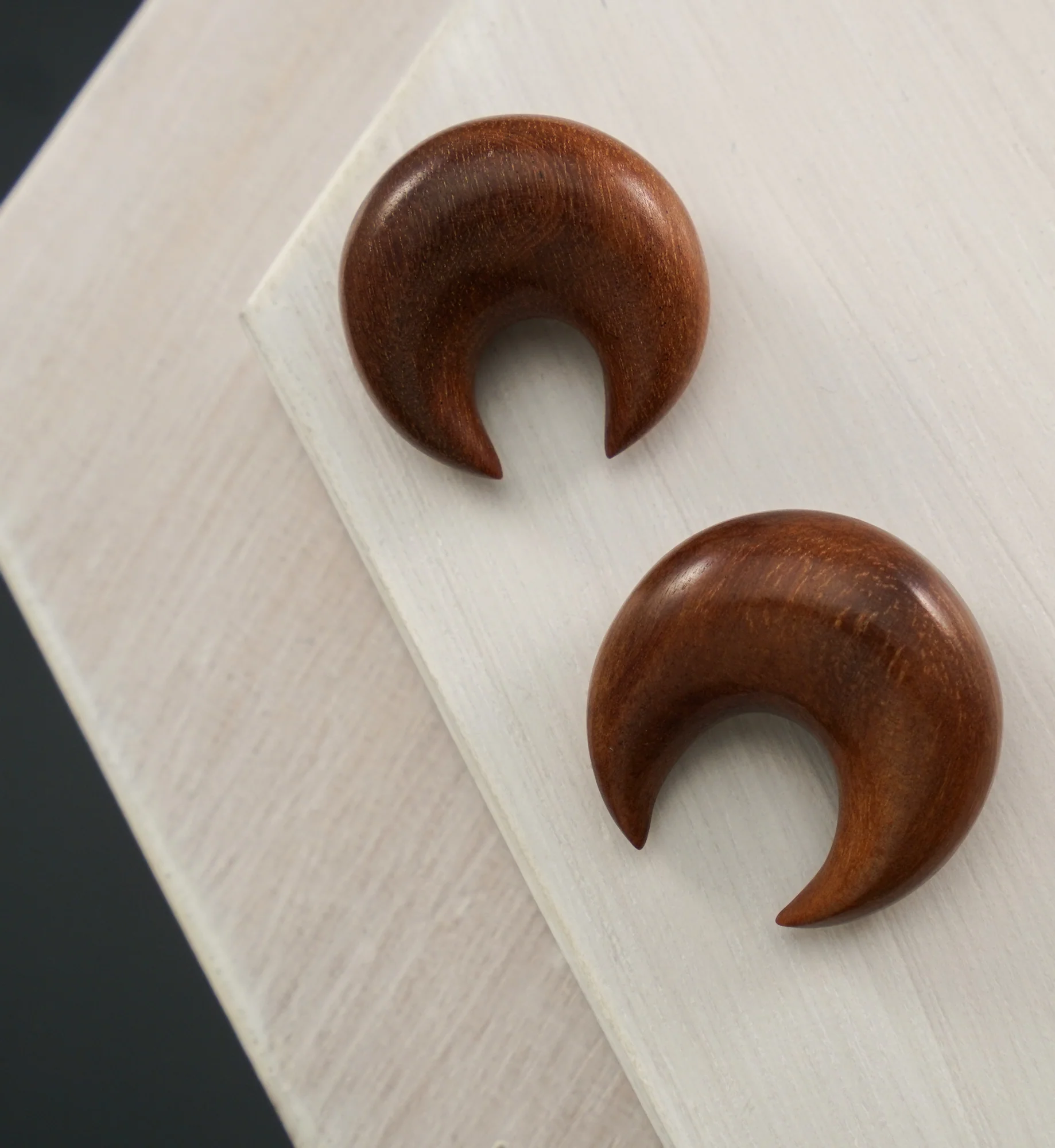 Saba Wood Septum Pincher - Image 4