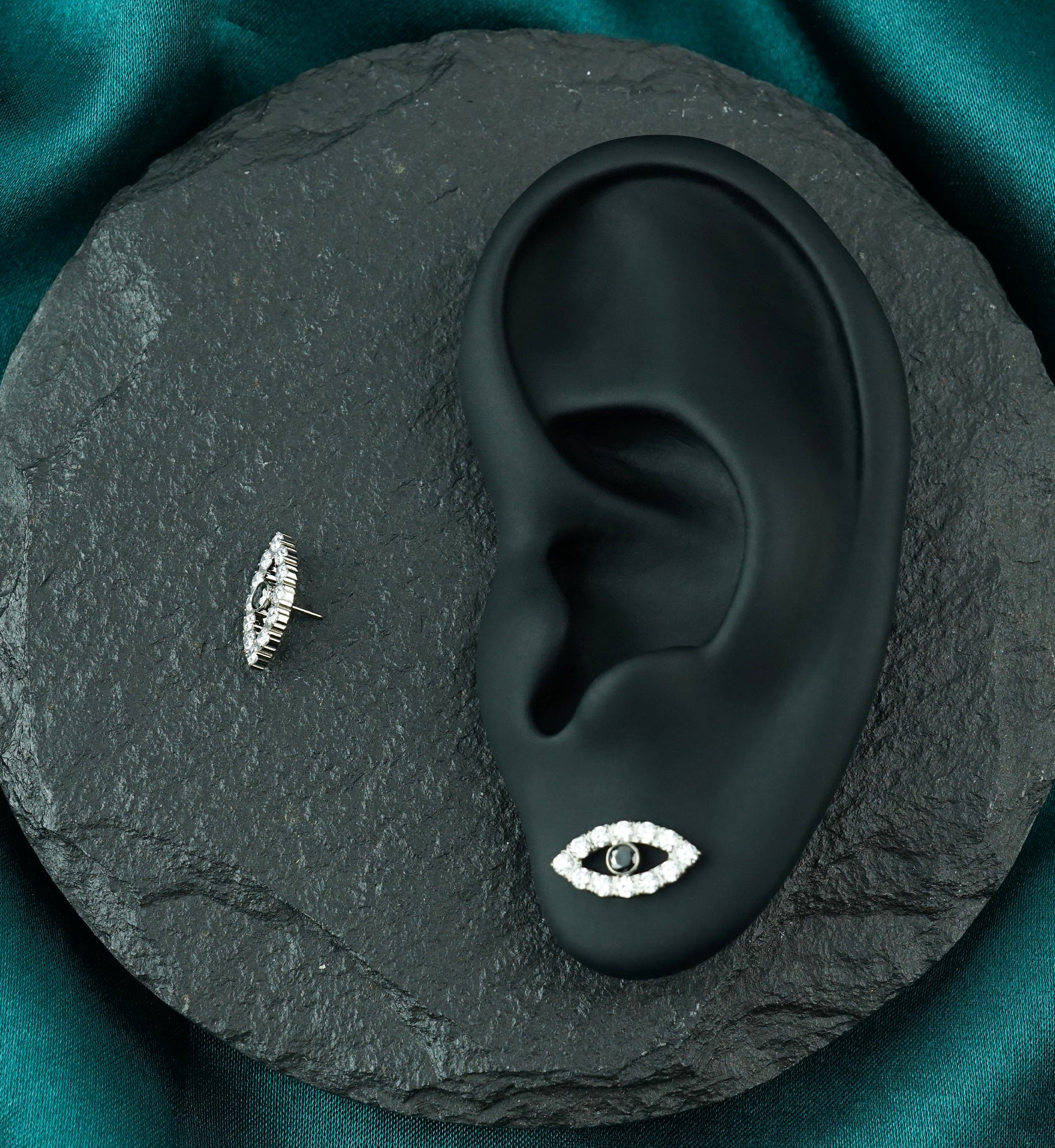 Sentinel Clear and Black CZ Titanium Threadless Top - Image 2