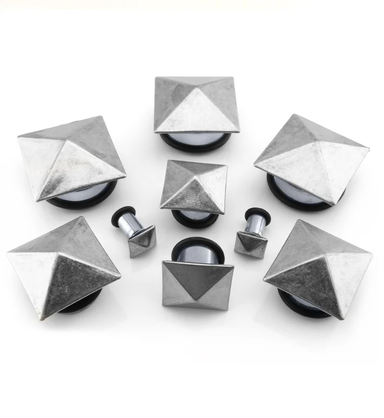 Silver Polyhedra Single Flare Steel Plugs - Image 2