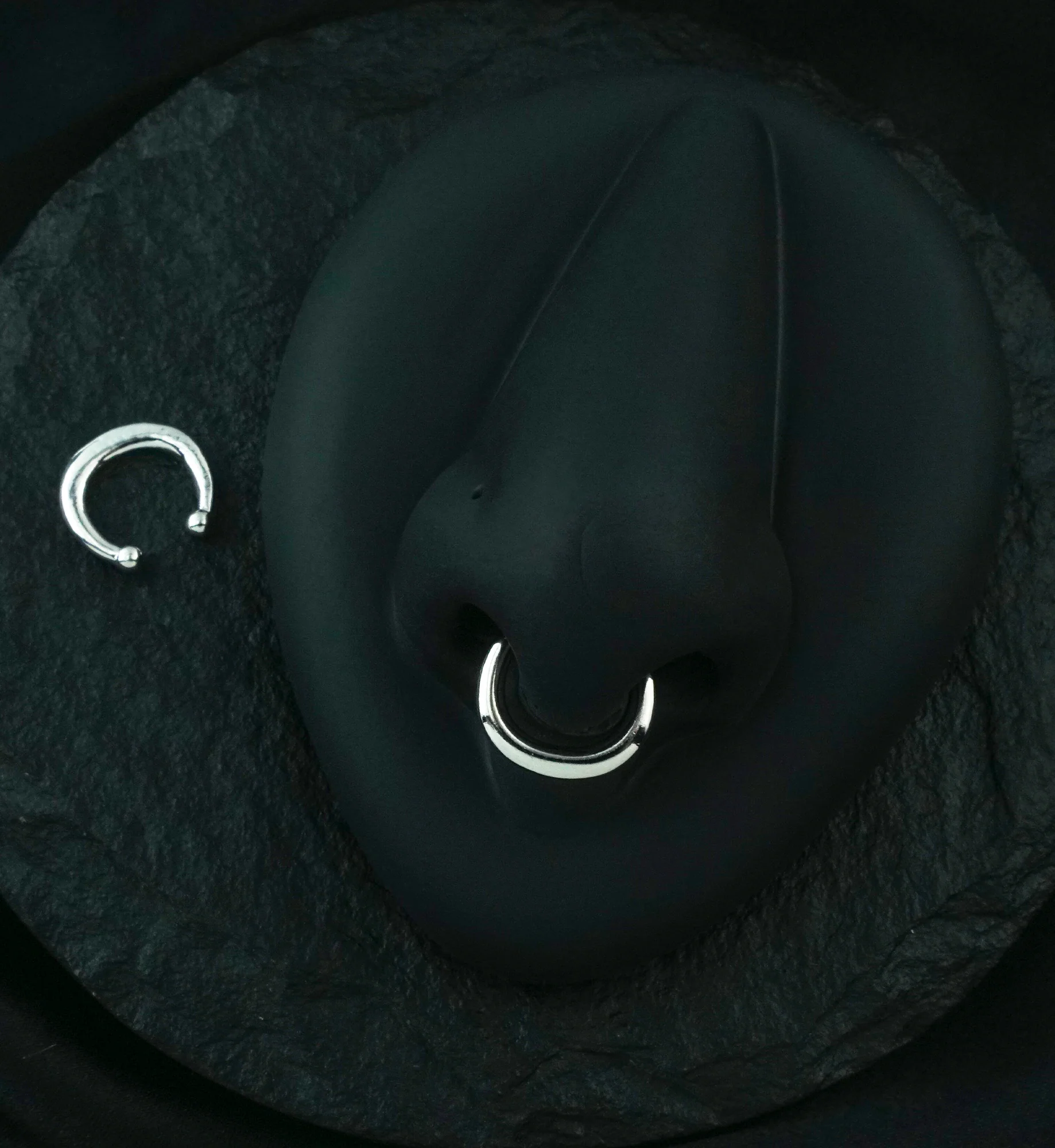 Simple Silver Fake Septum Clicker Ring - Image 2