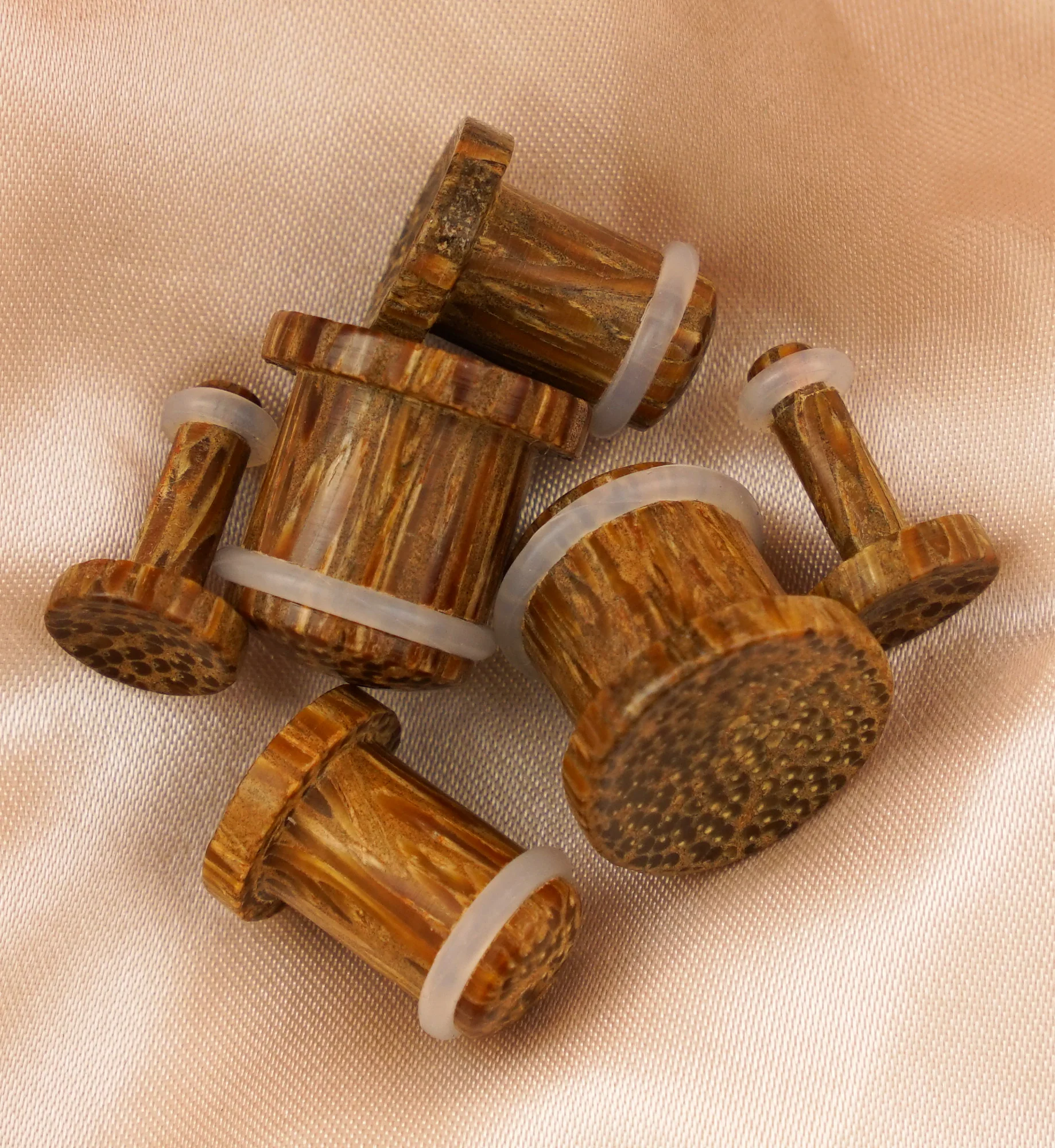 Single Flare Coconut Wood Plugs - Image 2
