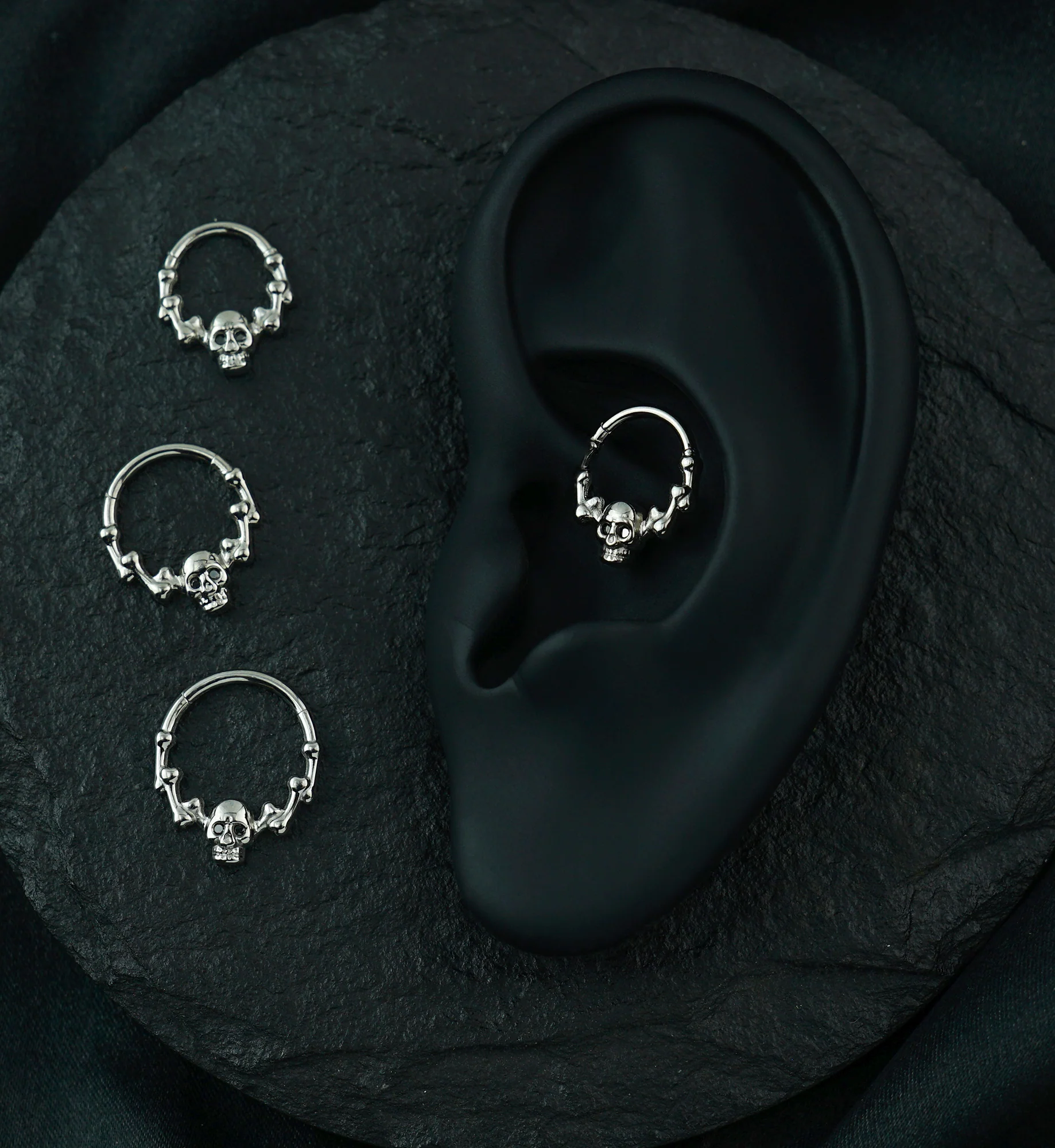 Skull And Bones Black CZ Titanium Hinged Segment Ring - Image 3