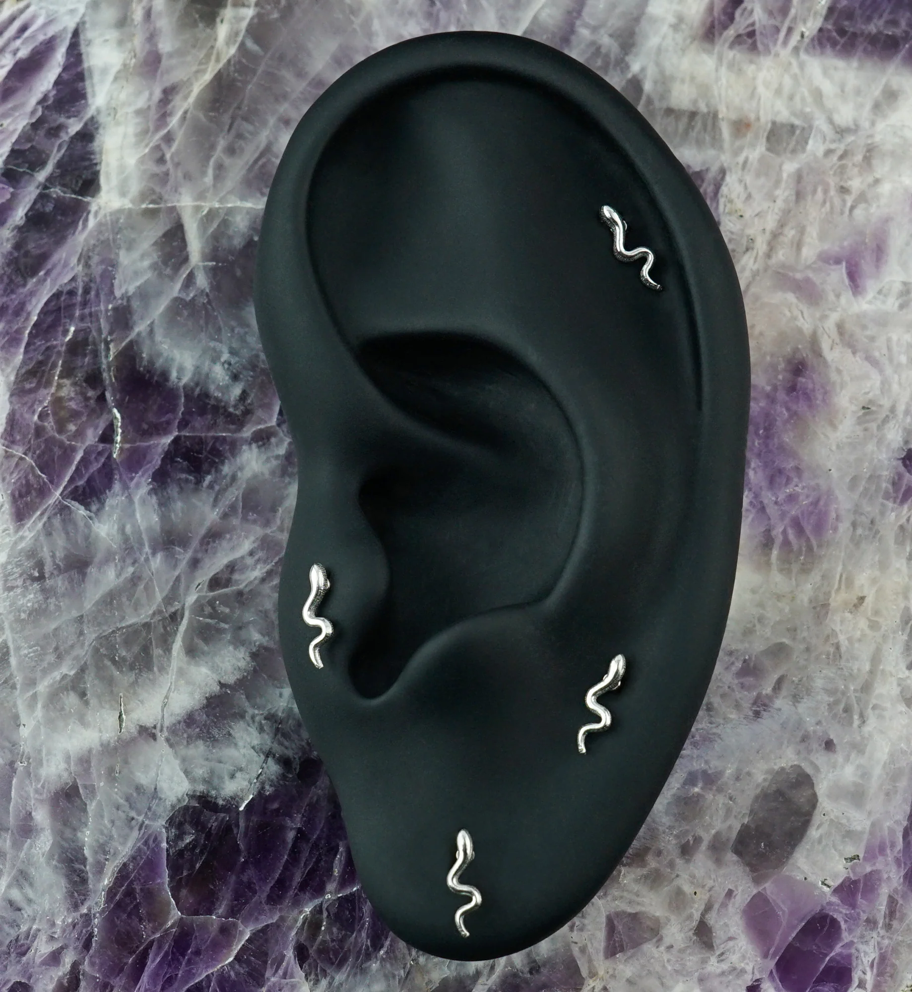 Sleek Snake Stainless Steel Internally Threaded Labret - Image 2