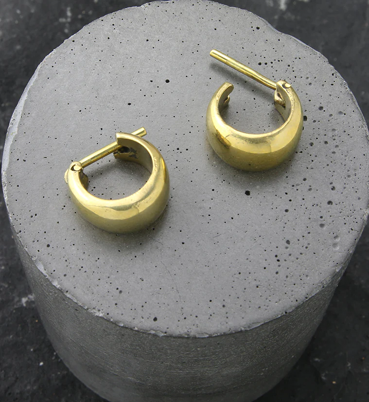 Smooth Brass Hinged Ring - Image 2