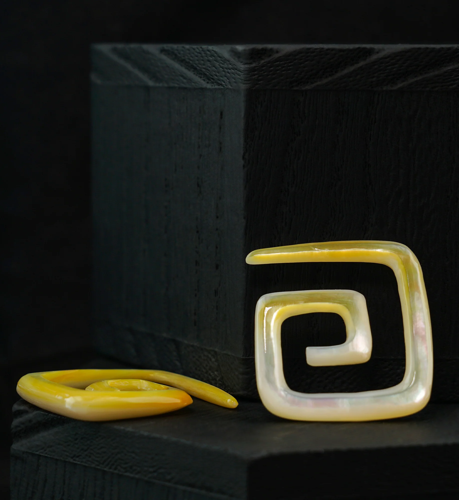 Square Spiral Mother of Pearl Hangers - Image 2
