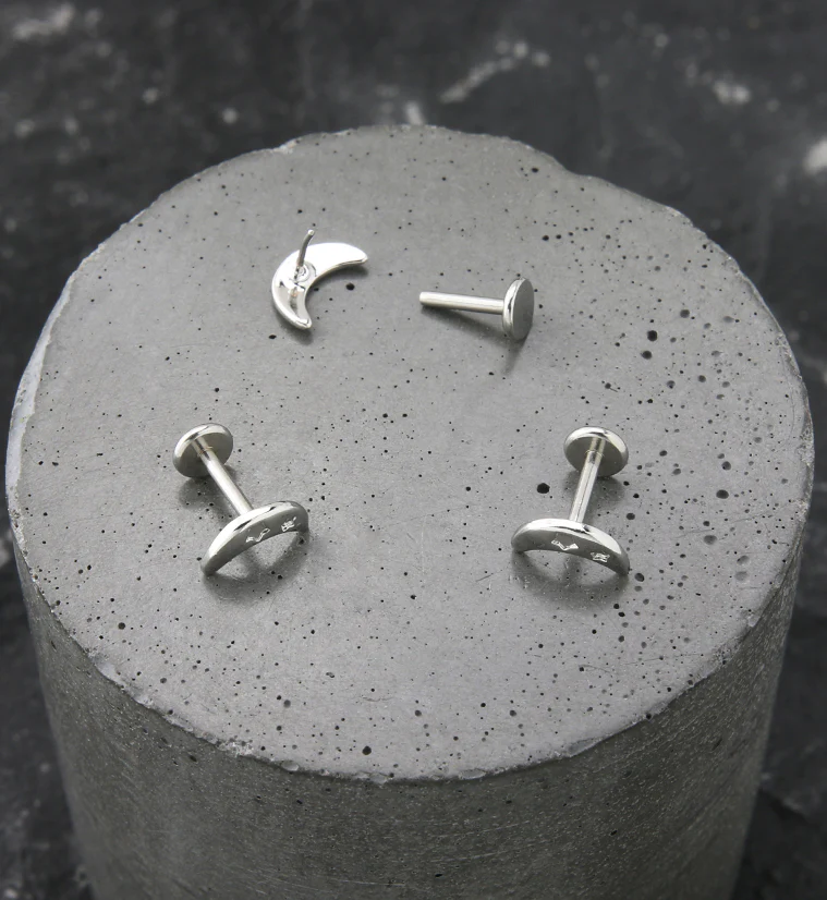 Star Stamp Crescent Stainless Steel Threadless Labret - Image 2