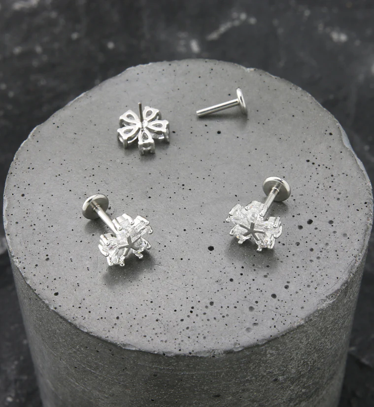 Starfish Flower CZ Stainless Steel Threadless Labret - Image 2