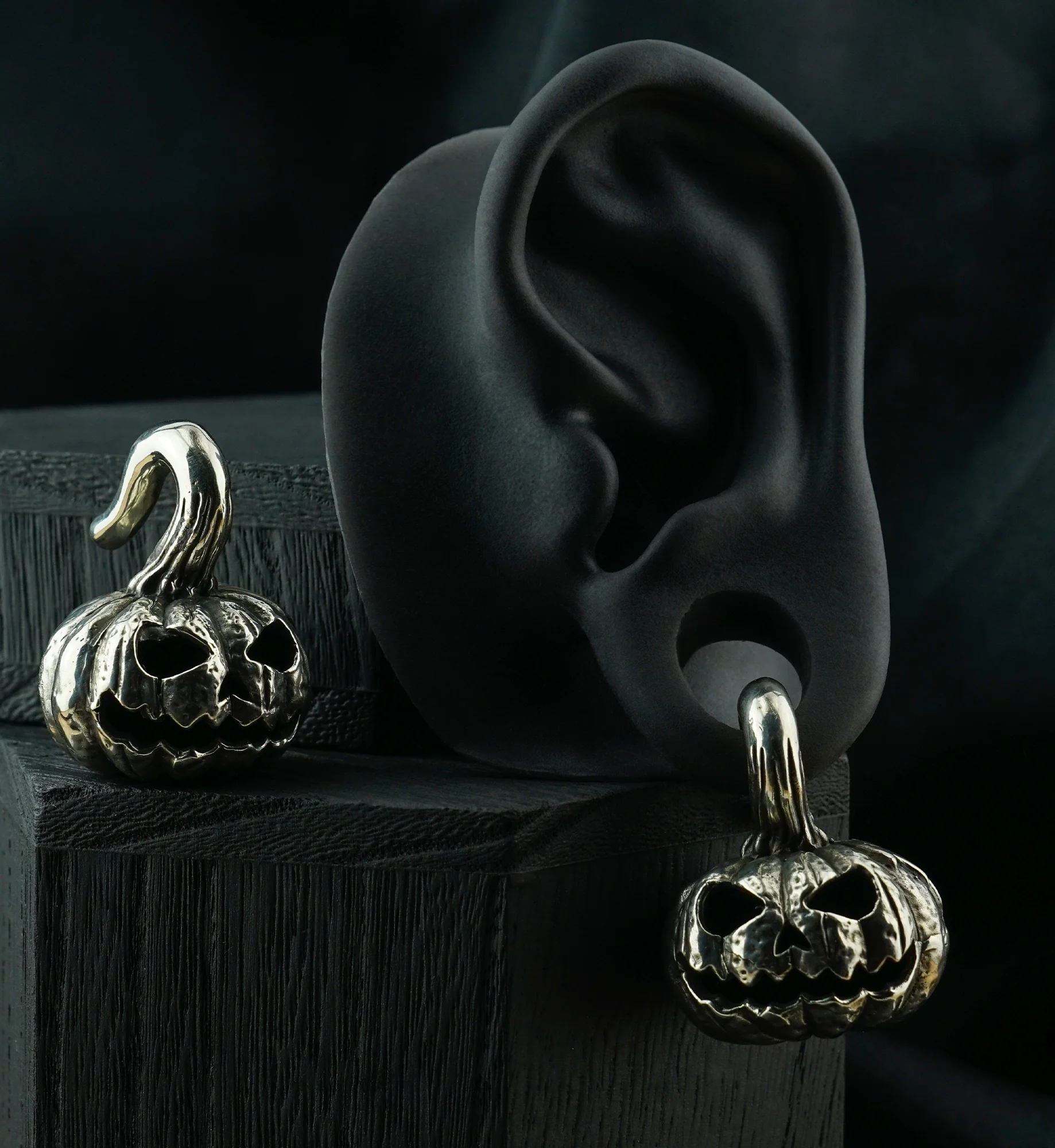 Stingy Jack White Brass Ear Weights - Image 3
