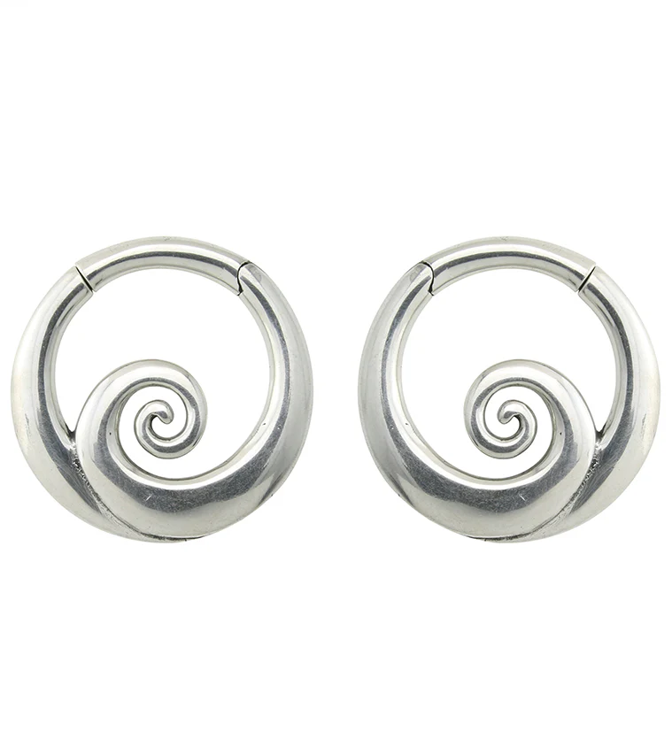 Swirl White Brass Hinged Ear Weights - Image 3