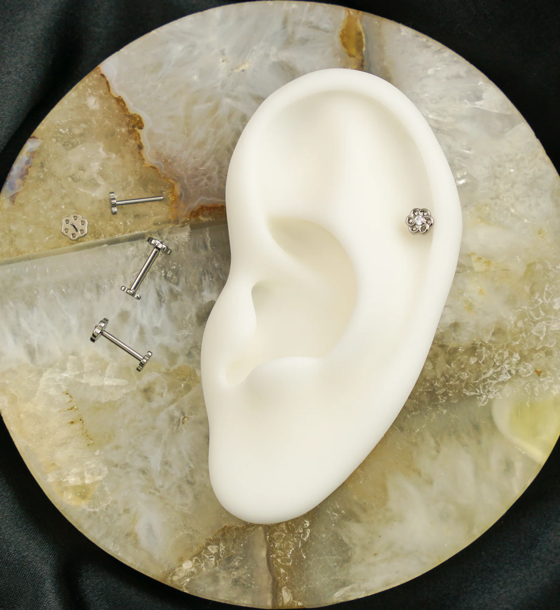 Swirling Flower Clear CZ Threadless Titanium Flower Back Labret - Image 2